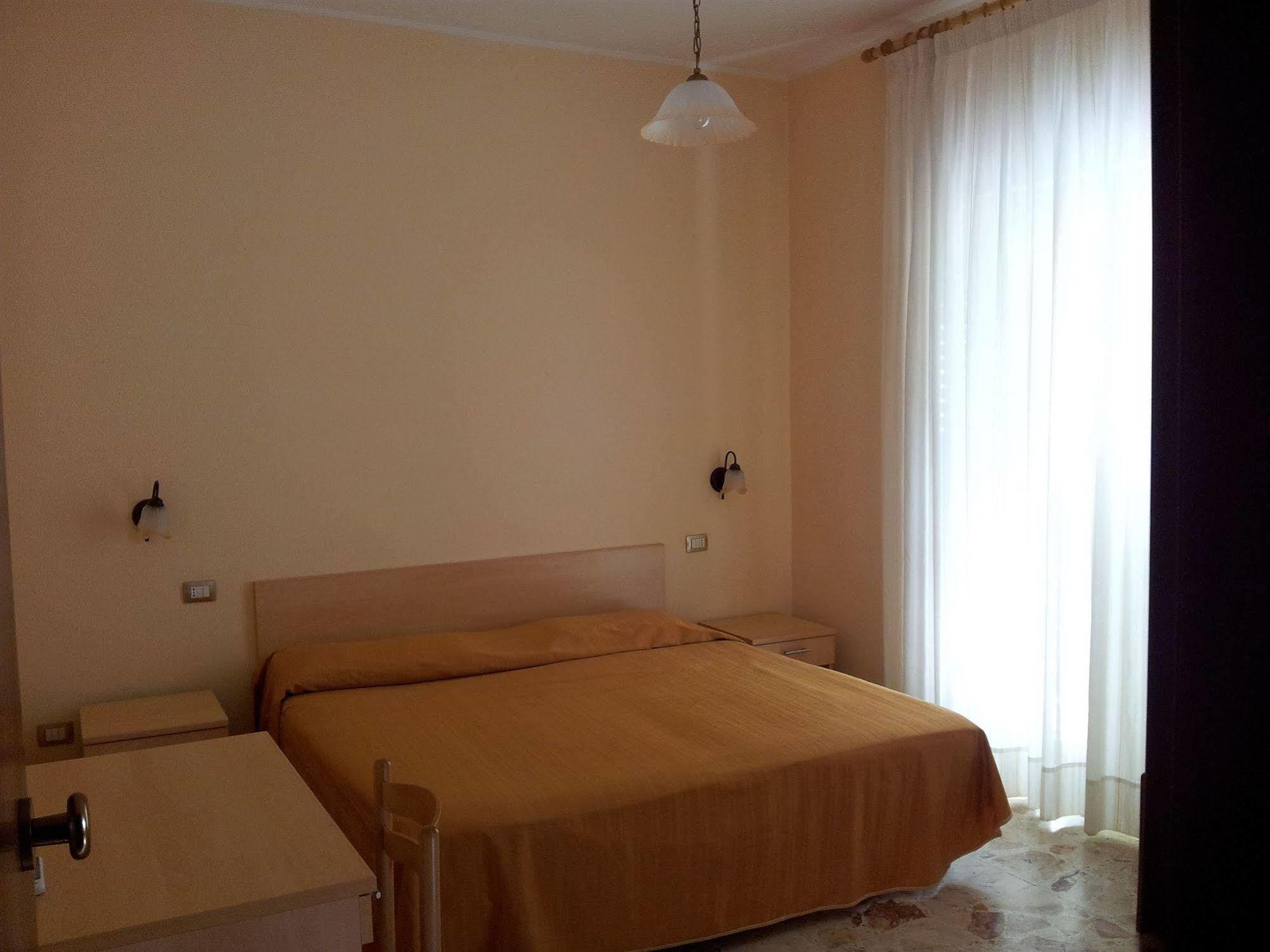 Villa Santantonio Giardini Naxos Eksteriør billede