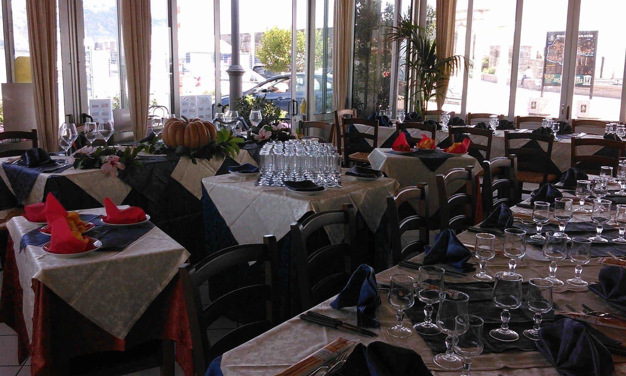 Villa Santantonio Giardini Naxos Eksteriør billede